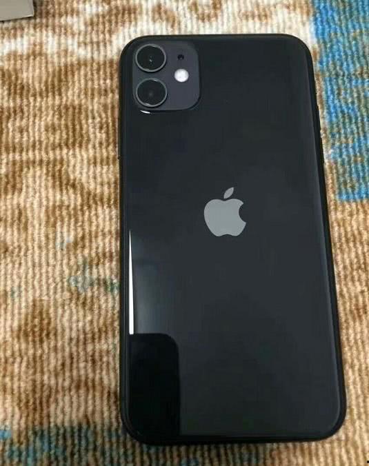 苹果14最新爆料小白,颠覆性设计，性能再升级，揭秘未来旗舰新篇章  第1张